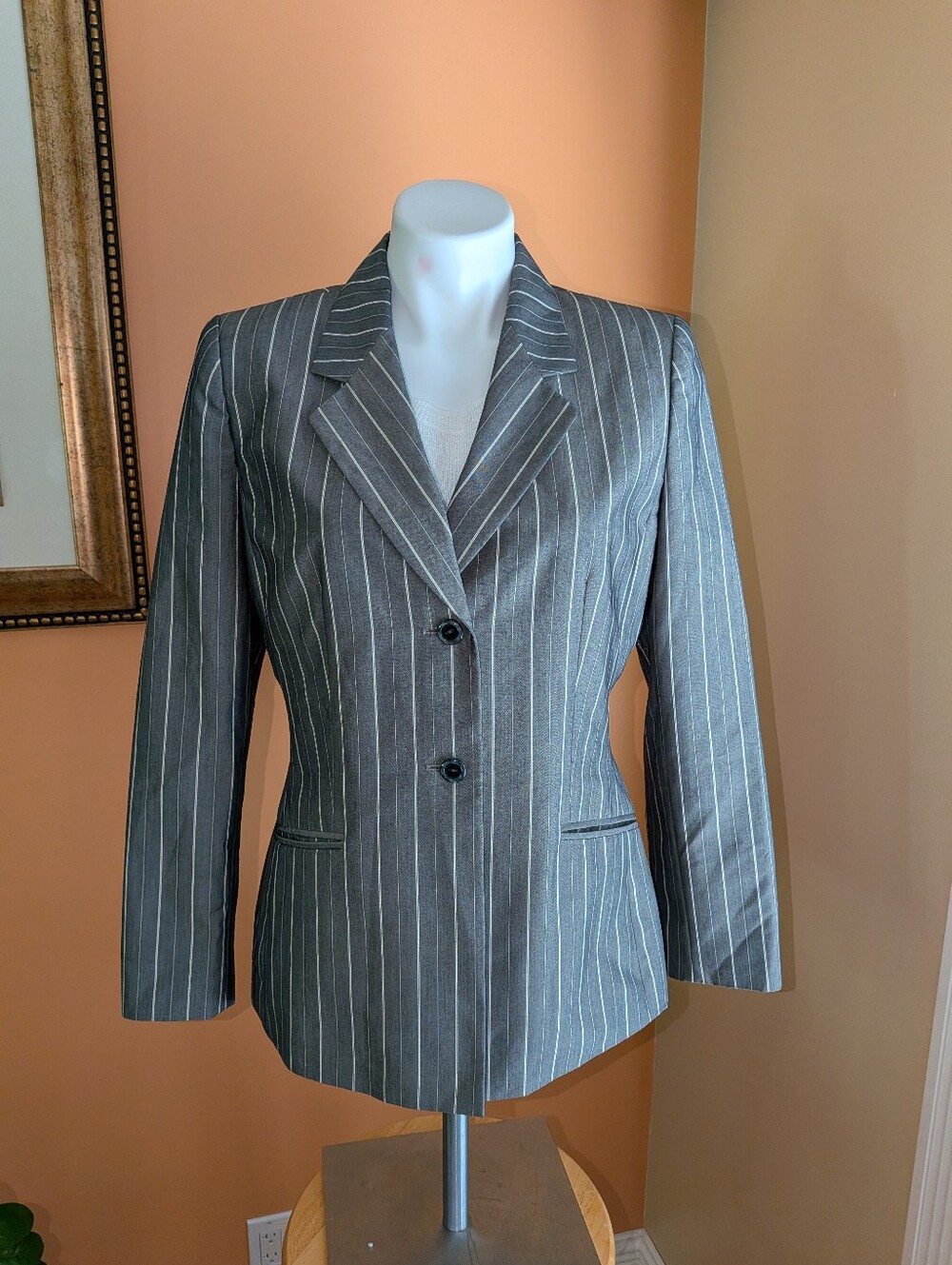 ANNE2KLEIN Women's Gray Pinstripe Blazer - Classic Tailored Jacket SIZE 8
